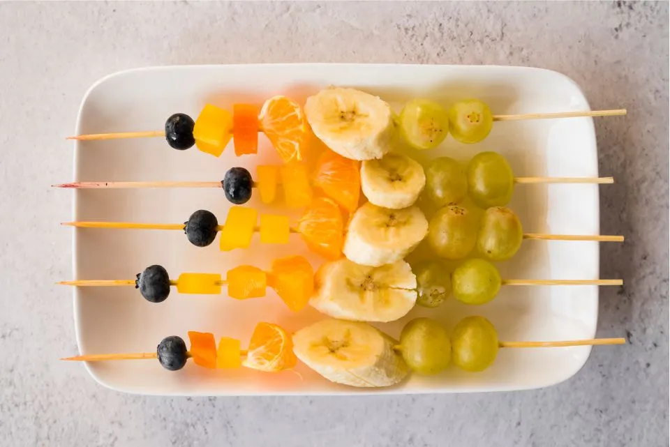 espetinho de frutas